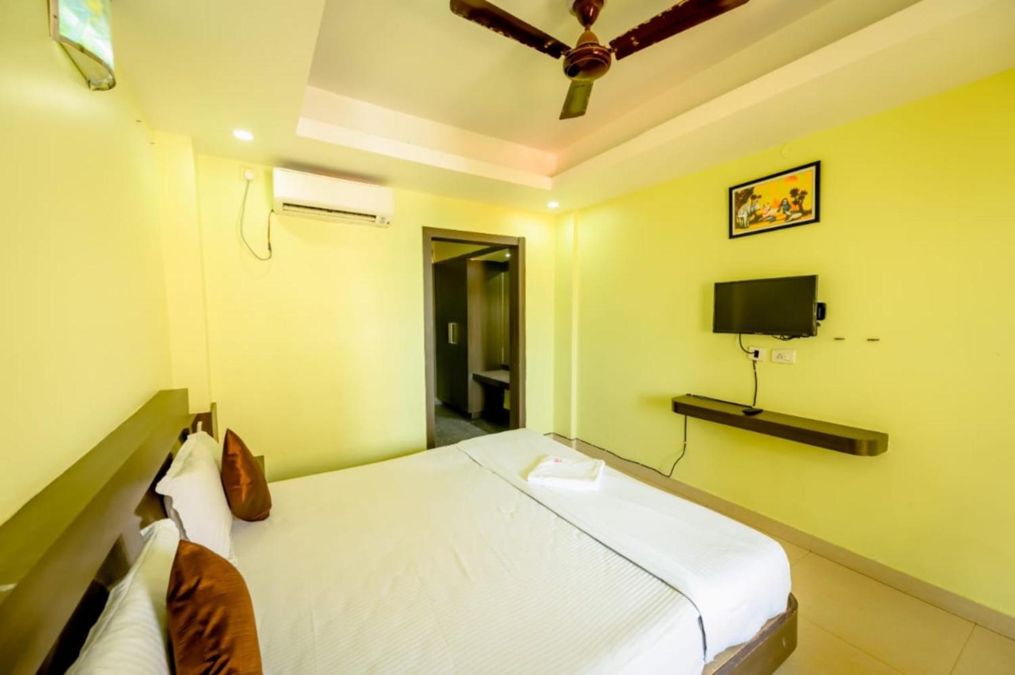 Deep Ganga Inn Near Sea Beach By Morservices Puri Esterno foto