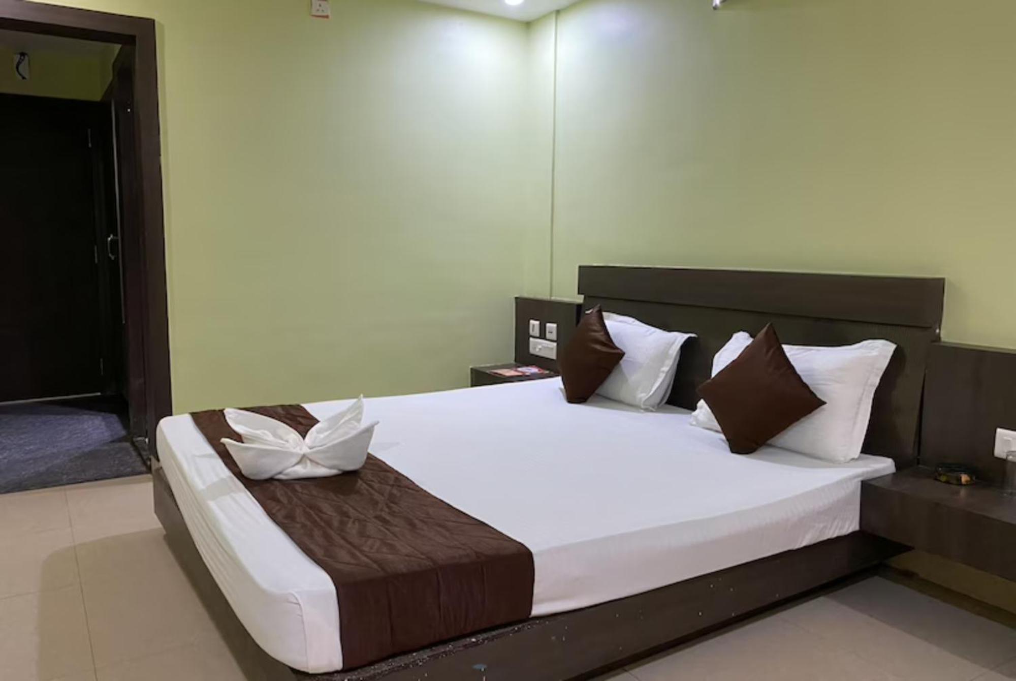 Deep Ganga Inn Near Sea Beach By Morservices Puri Esterno foto